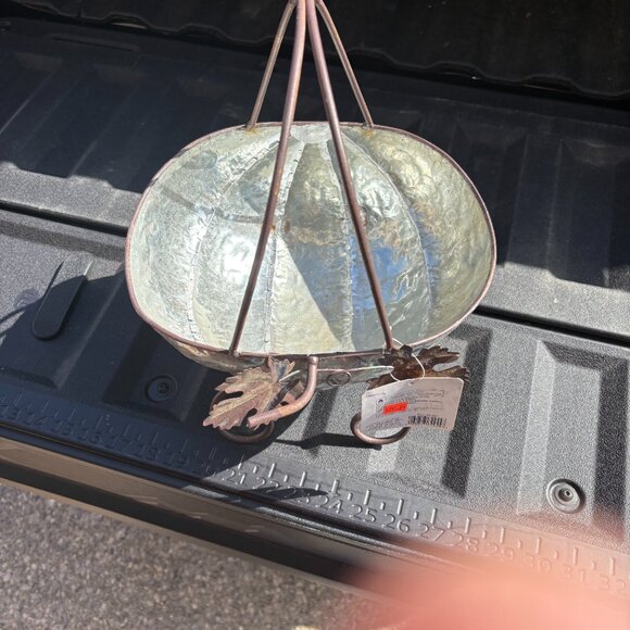 Metal planter - Picture 2 of 2